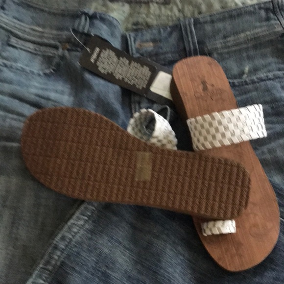 Sandals - Picture 3 of 3